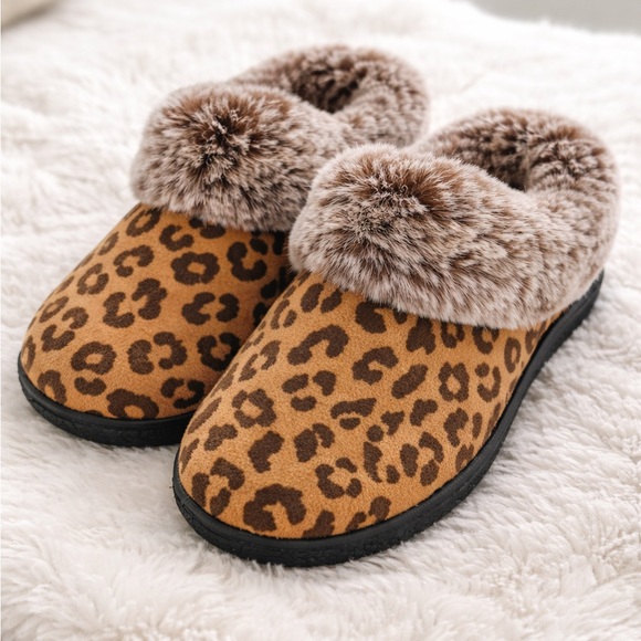 Shoes - 🐆 Isotoner Leopard Print Faux Fur Memory Foam Slippers